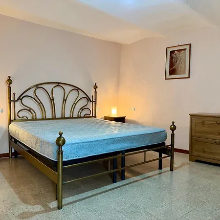 Holiday home In Fuga Dal Centro Urbano *